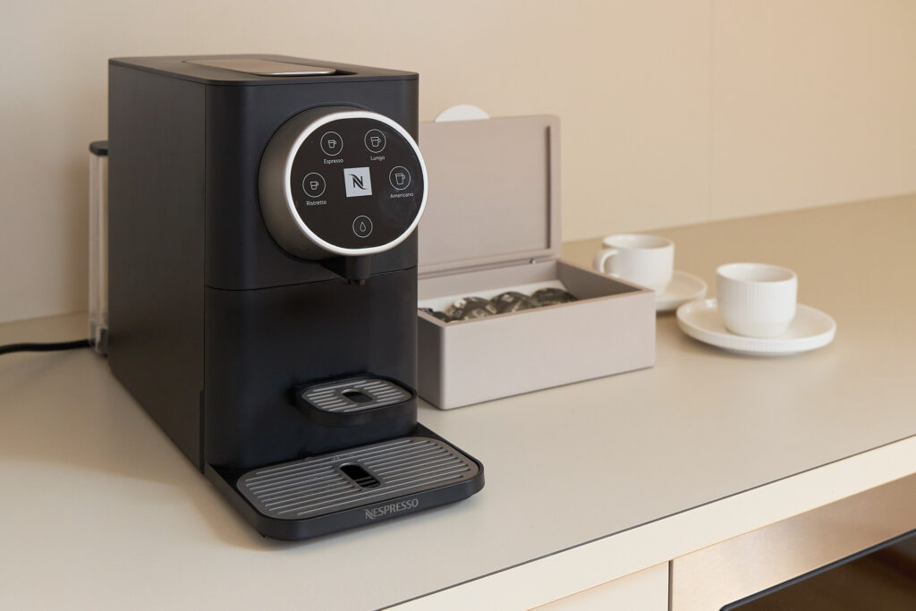 Kaffeemaschine in der Küche eines Apartments von zuHaus Gamlitz.